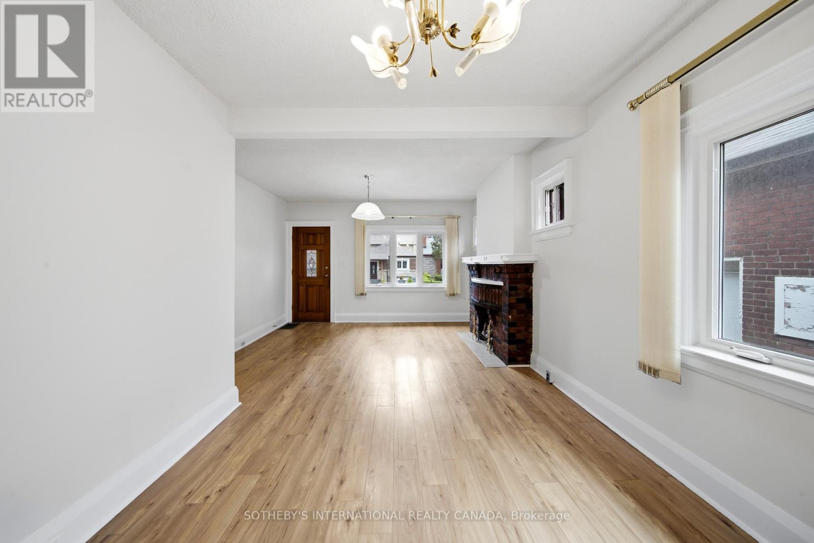 20 Bicknell Avenue, Toronto, Ontario  M6M 4G3 - Photo 10 - W13458382