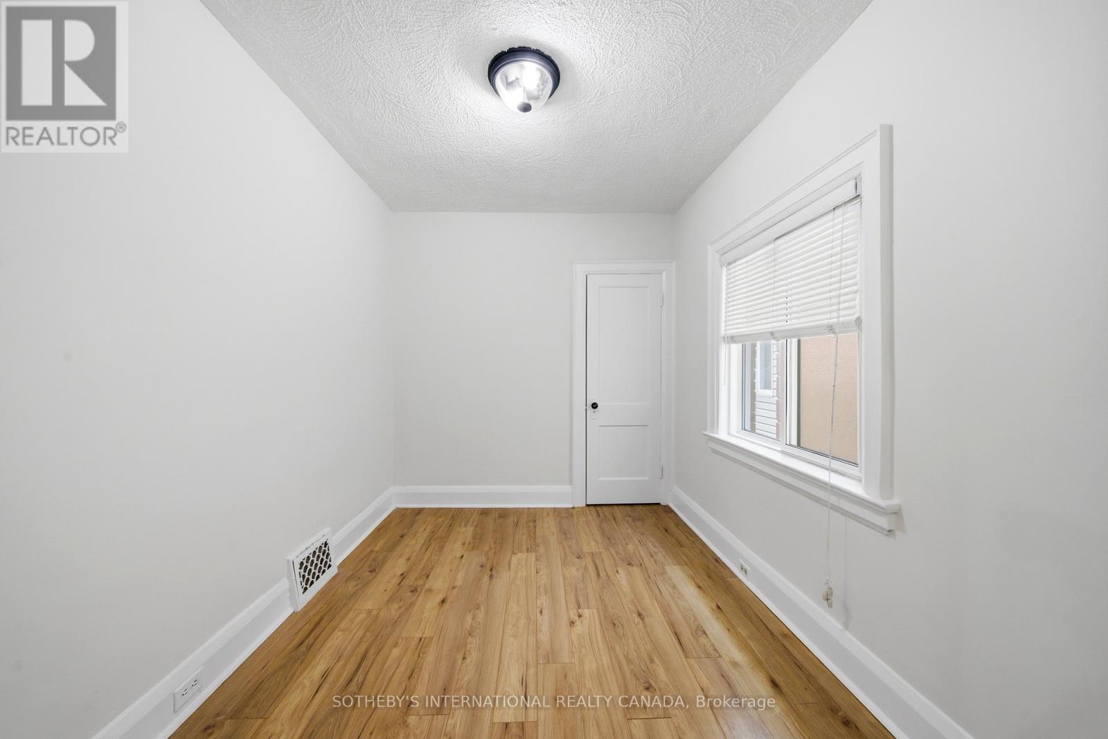 20 Bicknell Avenue, Toronto, Ontario  M6M 4G3 - Photo 13 - W13458382