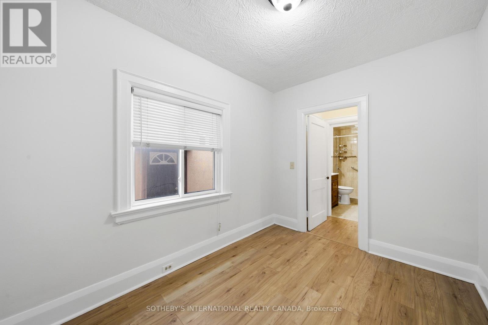 20 Bicknell Avenue, Toronto, Ontario  M6M 4G3 - Photo 14 - W13458382