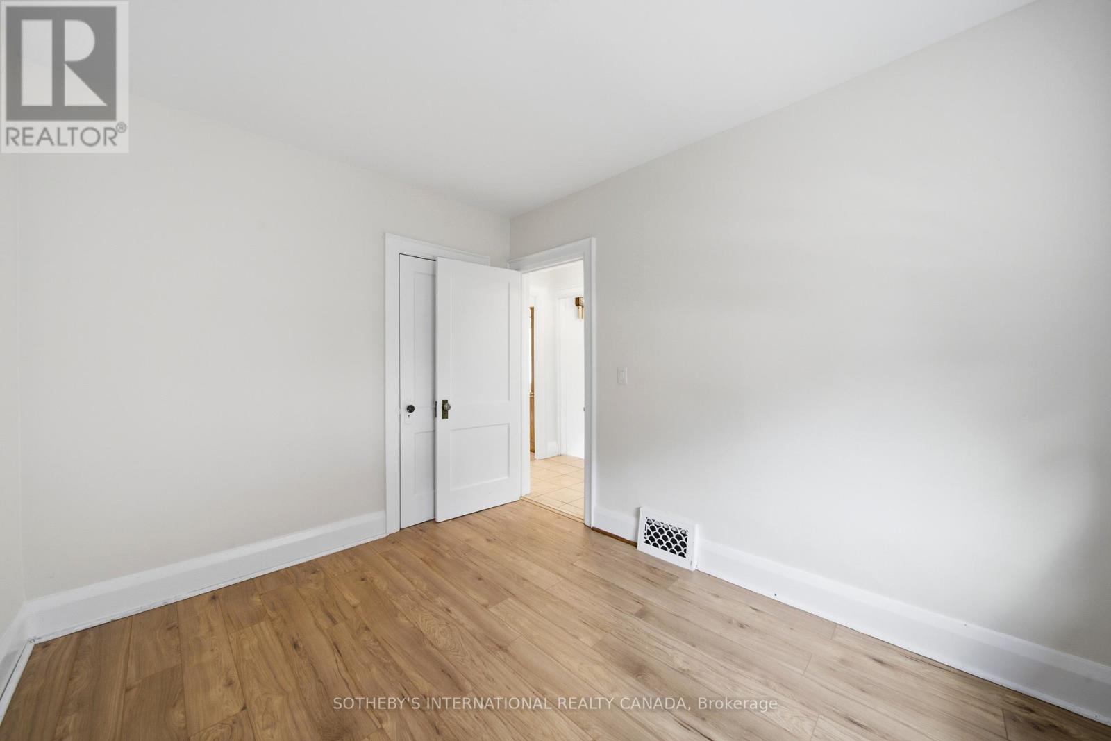 20 Bicknell Avenue, Toronto, Ontario  M6M 4G3 - Photo 16 - W13458382