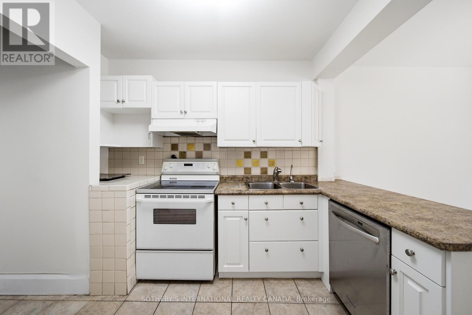 20 Bicknell Avenue, Toronto, Ontario  M6M 4G3 - Photo 18 - W13458382
