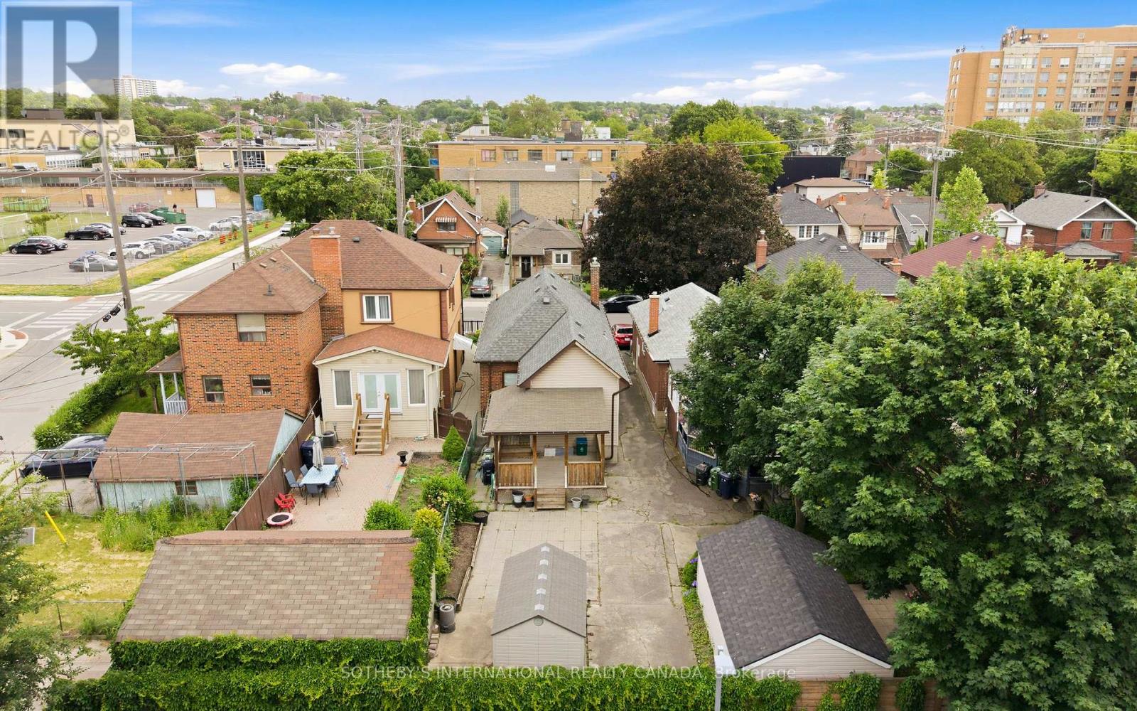 20 Bicknell Avenue, Toronto, Ontario  M6M 4G3 - Photo 40 - W13458382