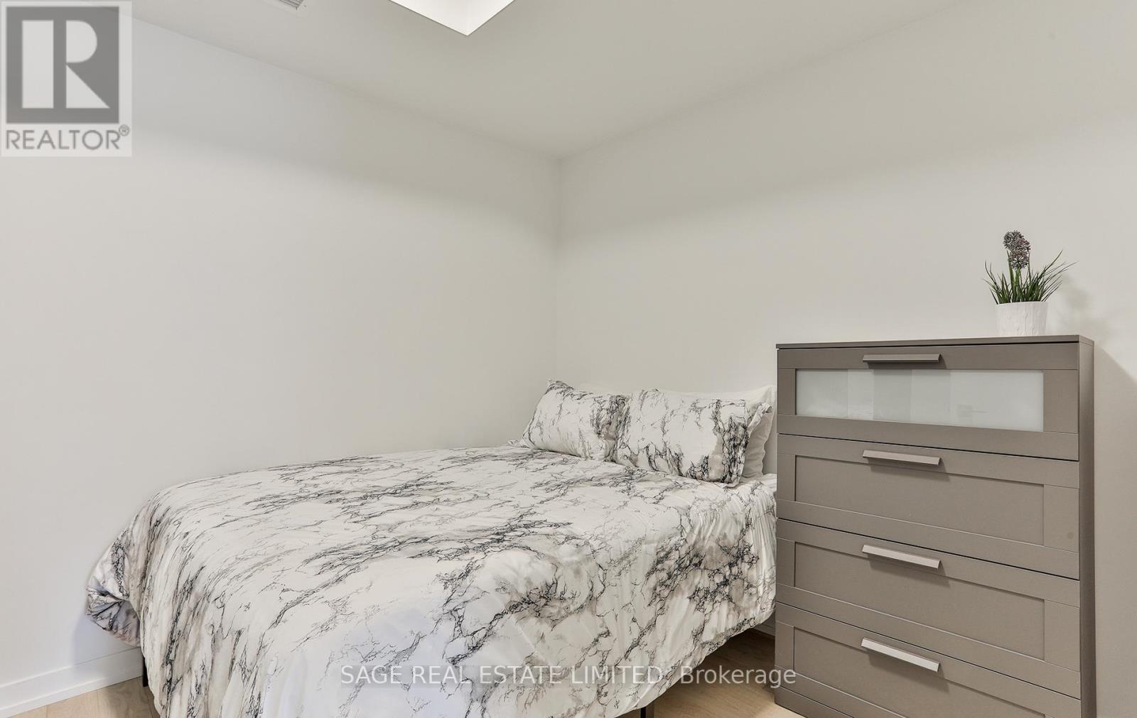 110 - 35 Wabash Avenue, Toronto, Ontario  M6R 0A9 - Photo 16 - W13458472
