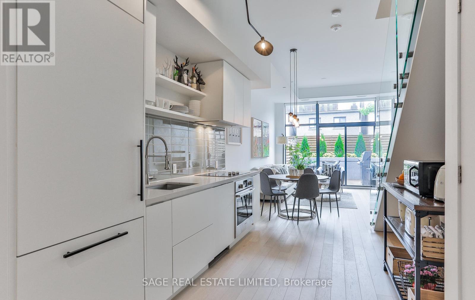 110 - 35 Wabash Avenue, Toronto, Ontario  M6R 0A9 - Photo 3 - W13458472