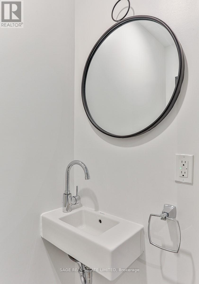 110 - 35 Wabash Avenue, Toronto, Ontario  M6R 0A9 - Photo 6 - W13458472