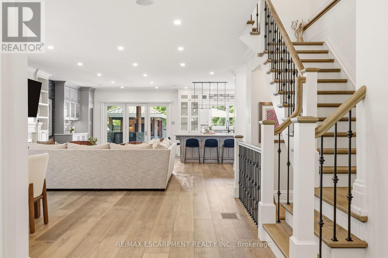 336 Newbold Court, Burlington, Ontario  L7R 2Y6 - Photo 6 - W13458502