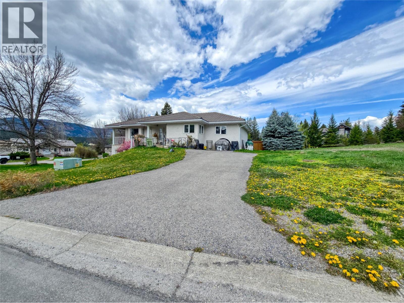 5031 Riverview Road, Fairmont Hot Springs, British Columbia  V0B 1L1 - Photo 7 - 10379394