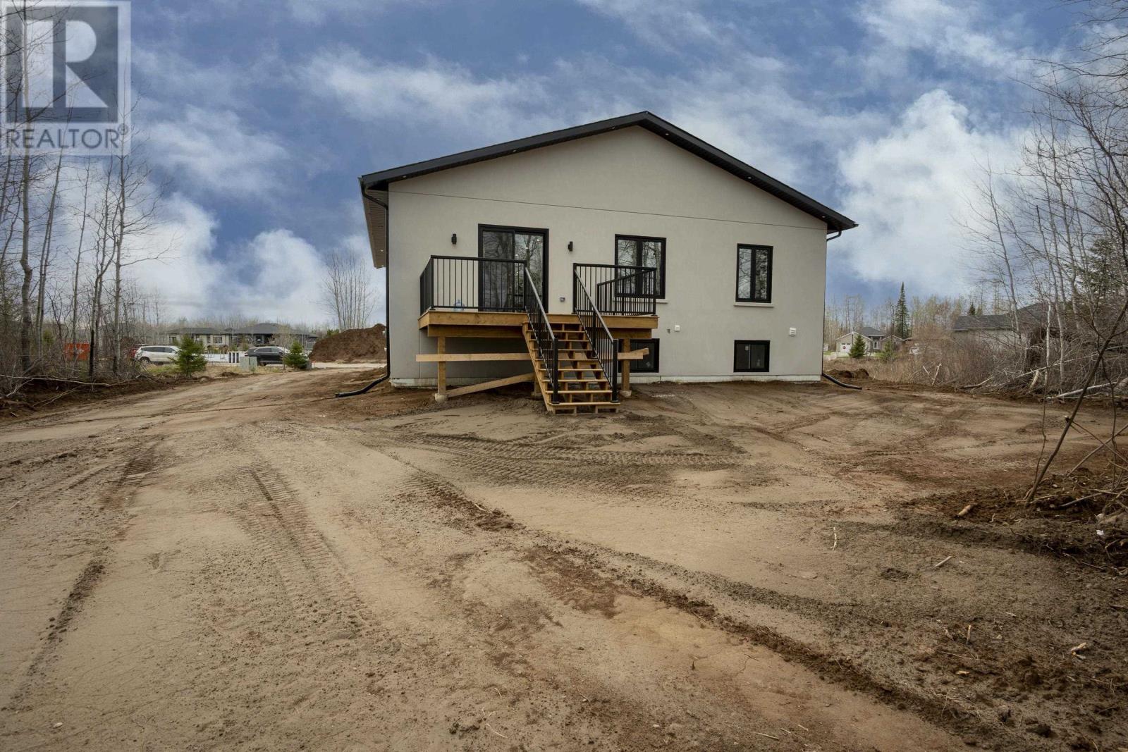 3435 King George's Park Dr., Thunder Bay, Ontario  P7K 1K8 - Photo 41 - TB2601467