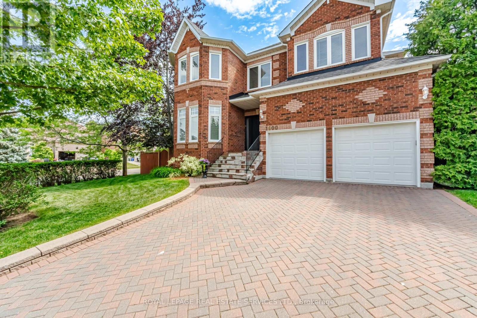 1600 GLENVISTA DRIVE, Oakville, Ontario