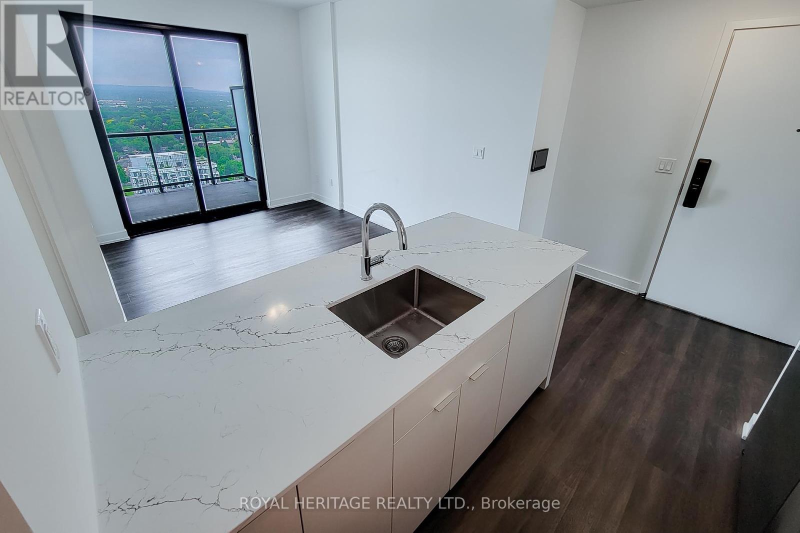 2701 - 2075 Lakeshore Road, Burlington, Ontario  L7R 1E2 - Photo 7 - W13436548