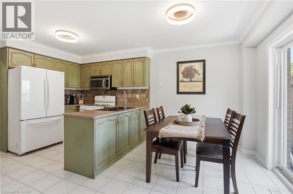 174 Fellowes Crescent, Waterdown, Ontario  L8B 0M9 - Photo 10 - 40840867