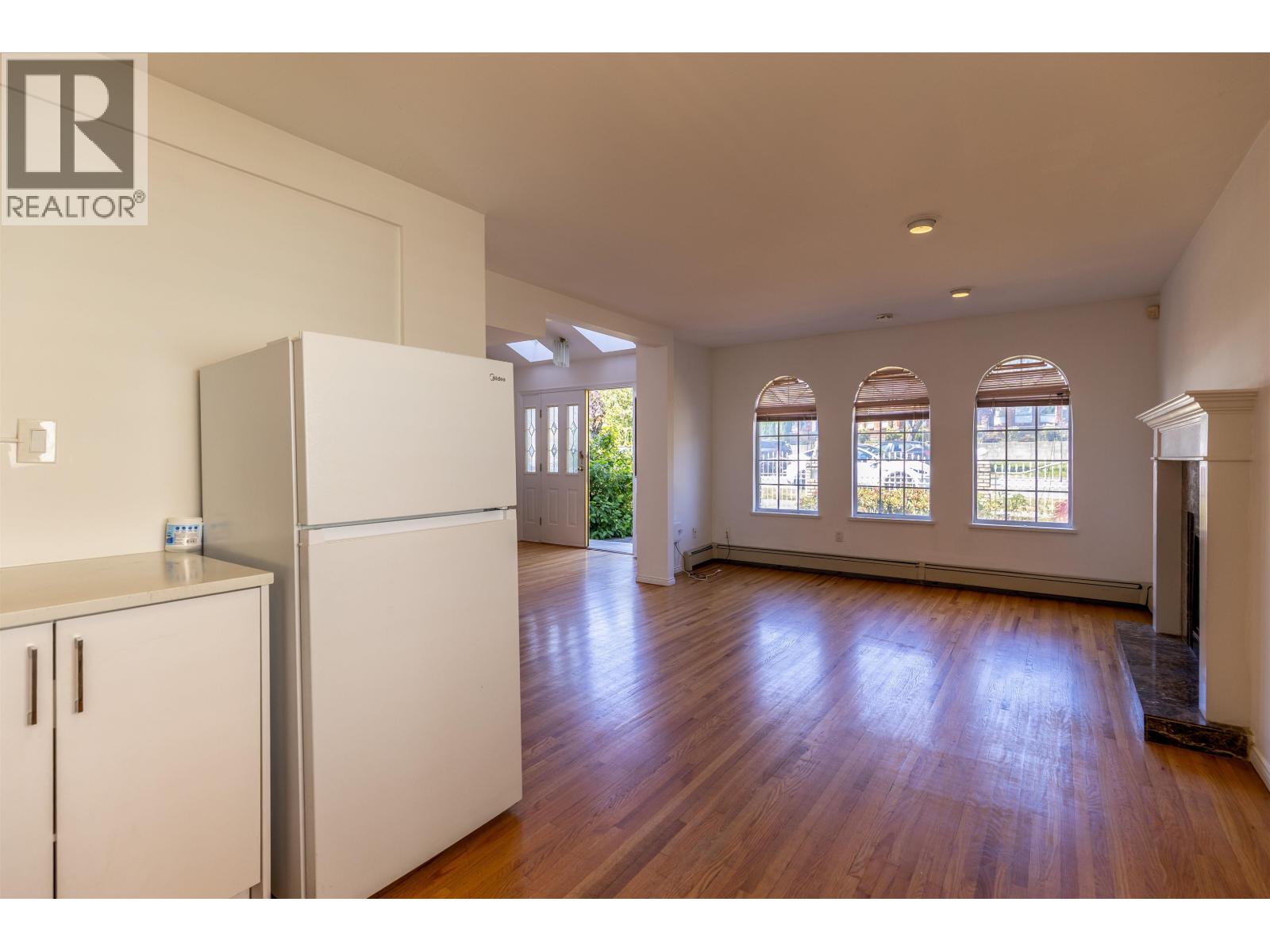 1266 E 63rd Avenue, Vancouver, British Columbia V5X 2L4 - Photo 5 - R3131942