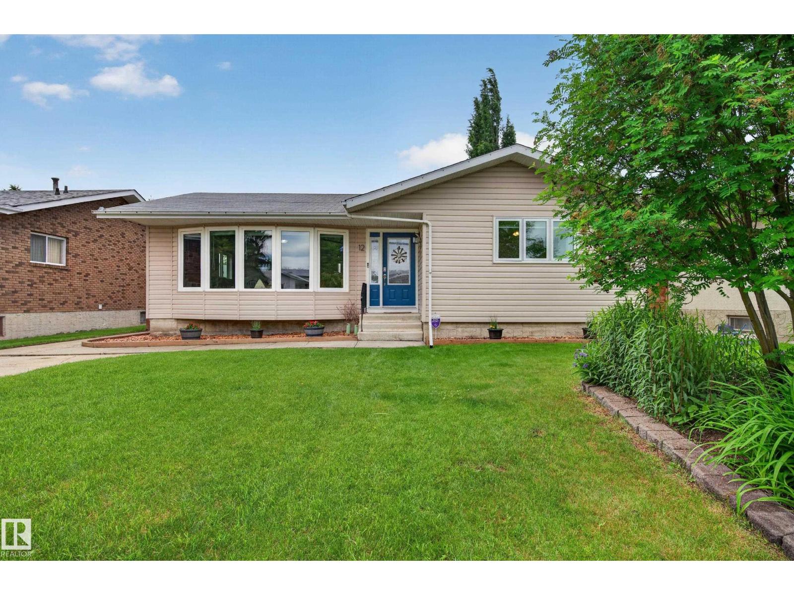 12 Burlington Av, Spruce Grove, Alberta  T7X 1E5 - Photo 4 - E4494189