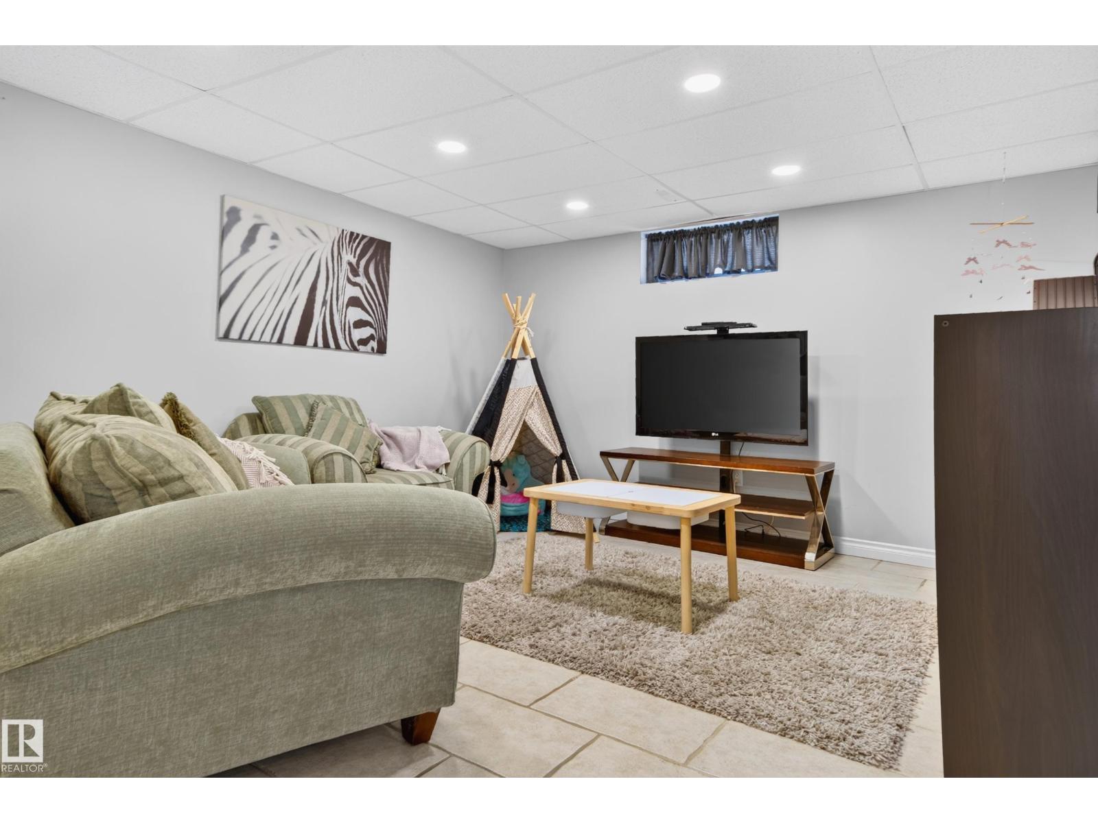 12 Burlington Av, Spruce Grove, Alberta  T7X 1E5 - Photo 47 - E4494189