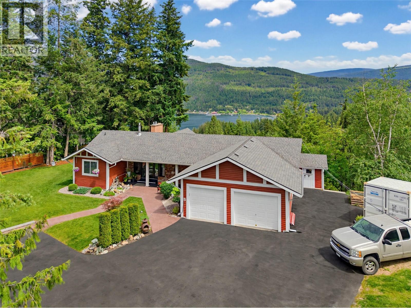 2414 Forest Drive, Blind Bay, British Columbia