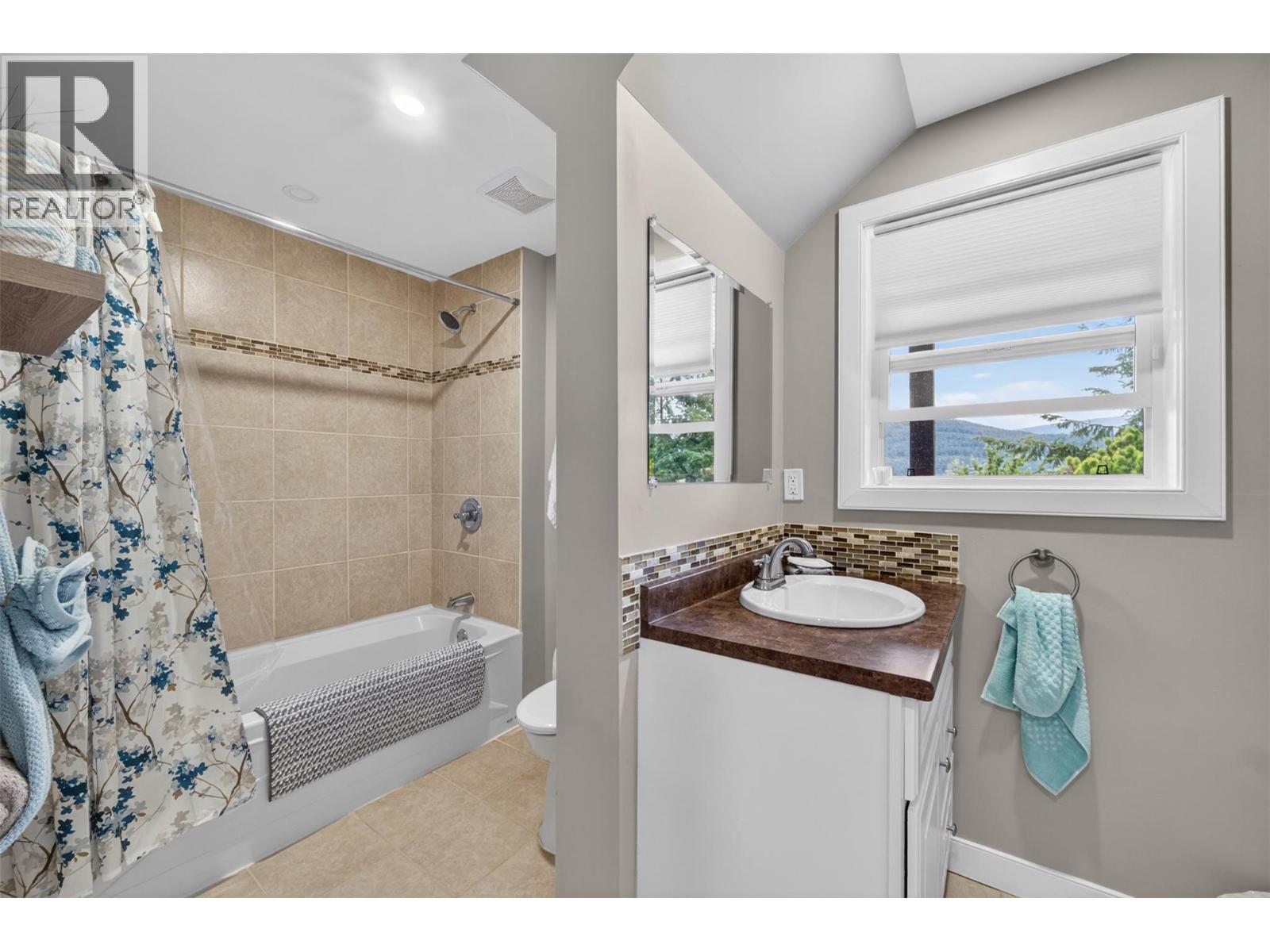2414 Forest Drive, Blind Bay, British Columbia  V0E 1H2 - Photo 64 - 10388768
