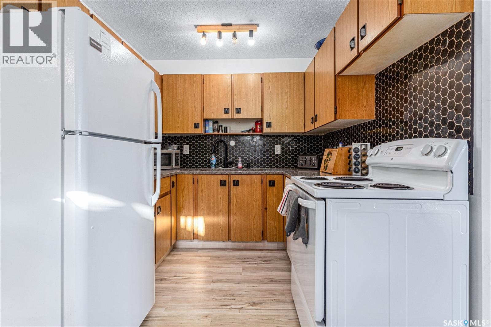 837 Kingsmere Boulevard, Saskatoon, Saskatchewan S7J 4C4 - Photo 5 - SK039391