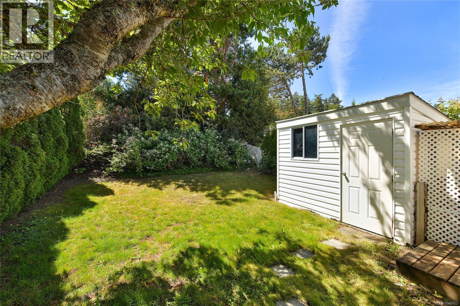 16 7583 Central Saanich Rd, Central Saanich, British Columbia  V8M 2B6 - Photo 23 - 1040762