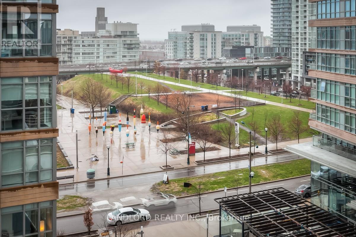 836 - 15 Iceboat Terrace, Toronto, Ontario  M5V 4A5 - Photo 17 - C13458606