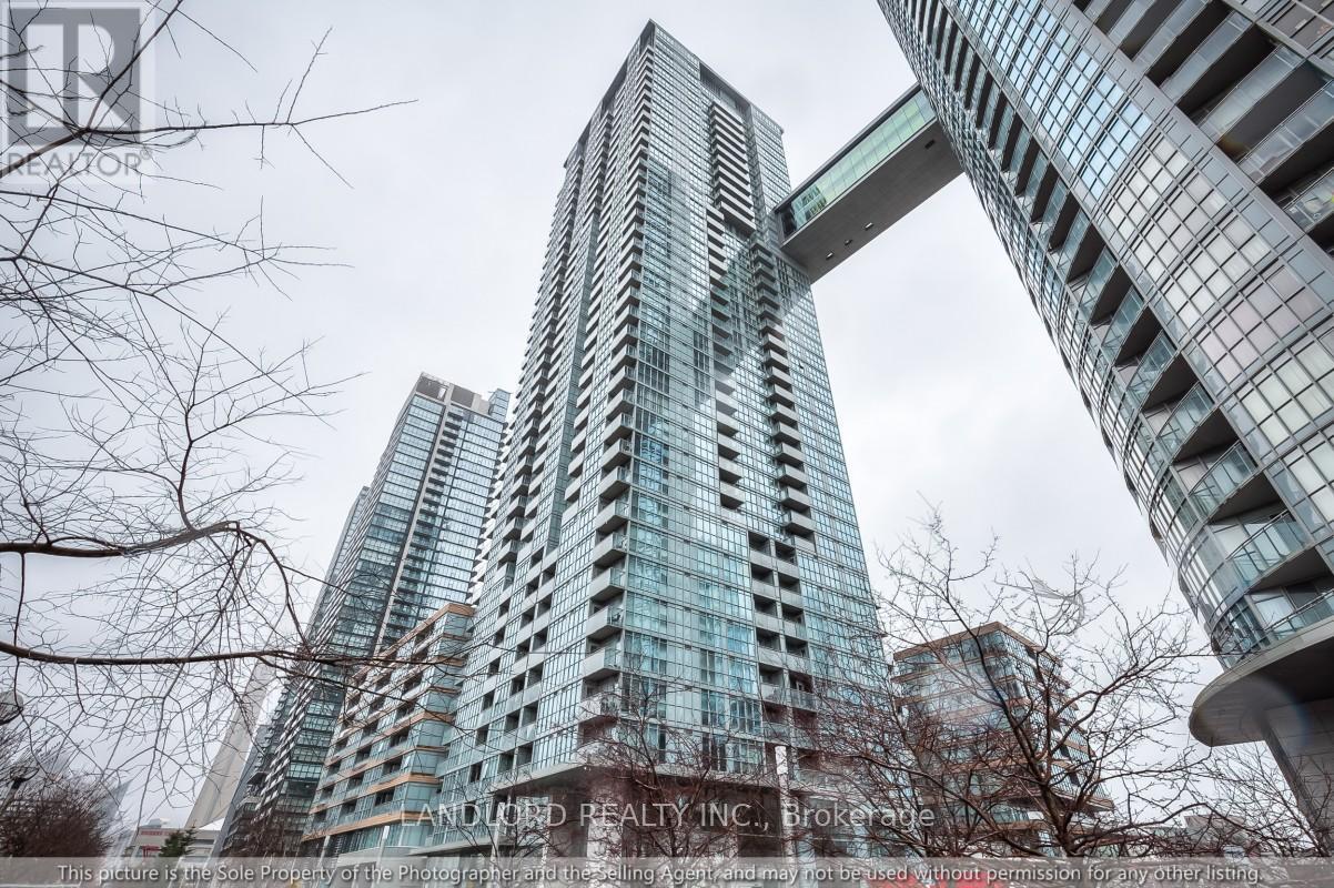 836 - 15 Iceboat Terrace, Toronto, Ontario  M5V 4A5 - Photo 25 - C13458606