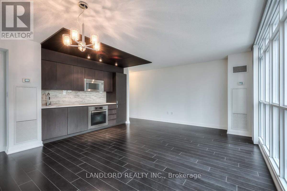 836 - 15 Iceboat Terrace, Toronto, Ontario  M5V 4A5 - Photo 4 - C13458606