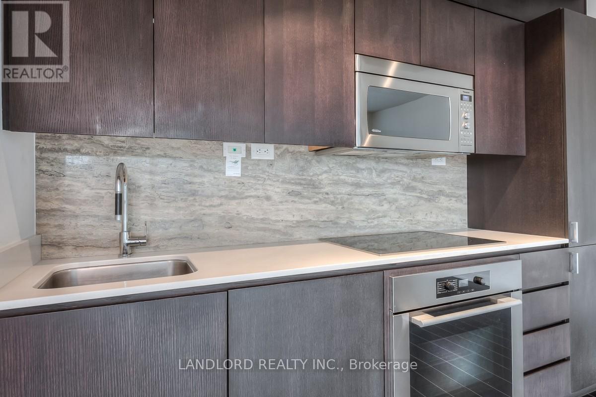 836 - 15 Iceboat Terrace, Toronto, Ontario  M5V 4A5 - Photo 7 - C13458606