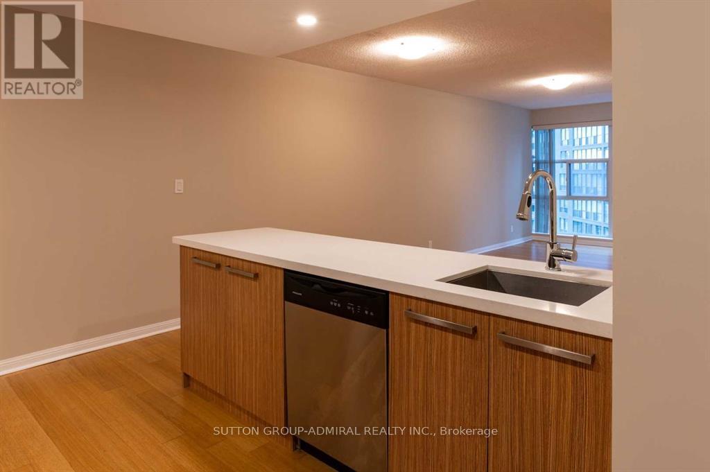 1504 - 11 St Joseph Street, Toronto, Ontario  M4Y 3G4 - Photo 5 - C13458650