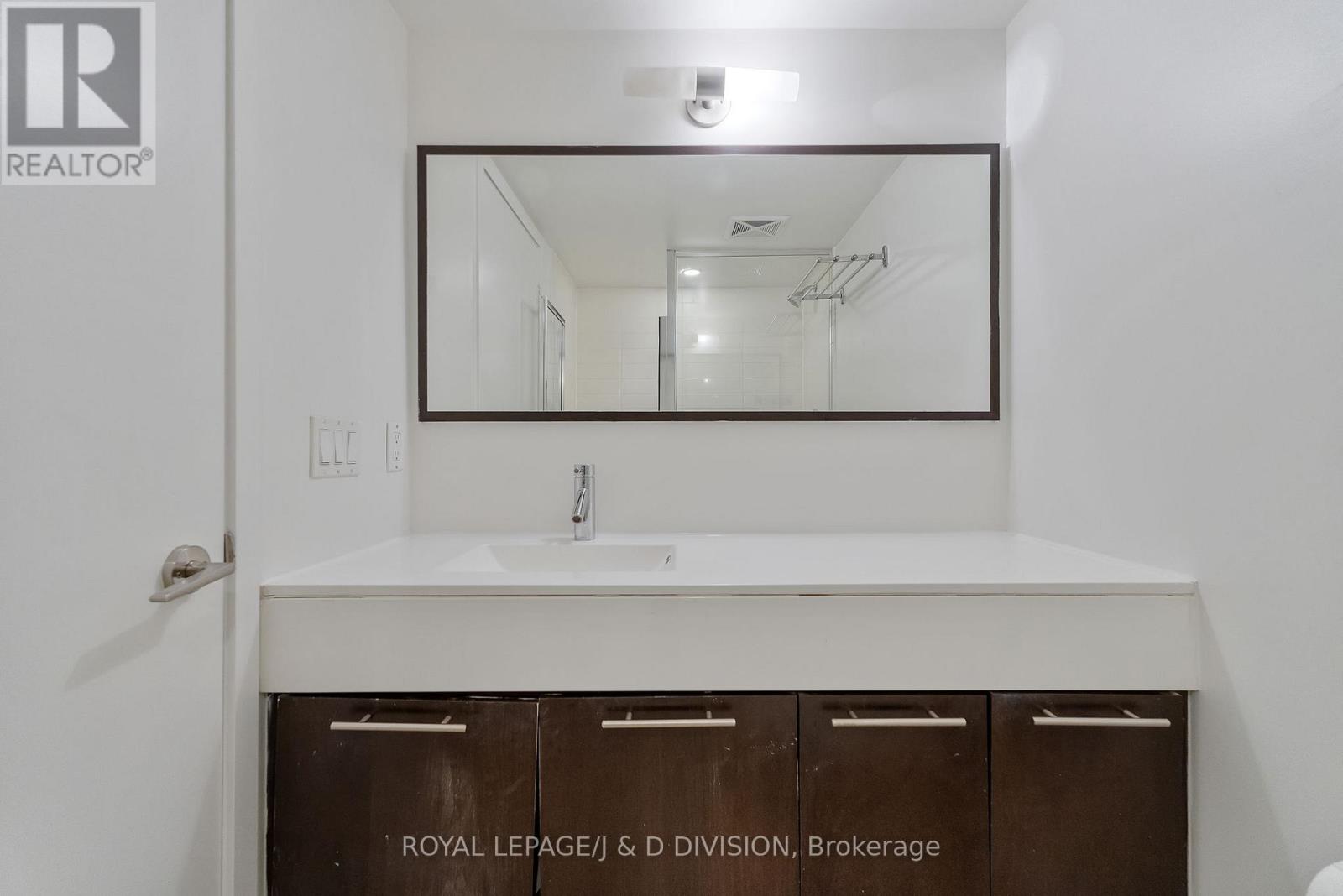 228 - 21 Nelson Street, Toronto, Ontario  M5V 3H9 - Photo 4 - C13458670