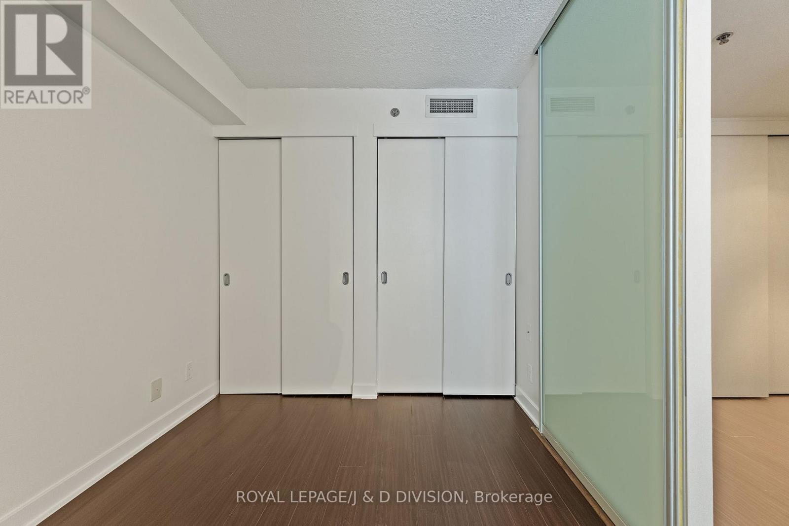 228 - 21 Nelson Street, Toronto, Ontario  M5V 3H9 - Photo 7 - C13458670