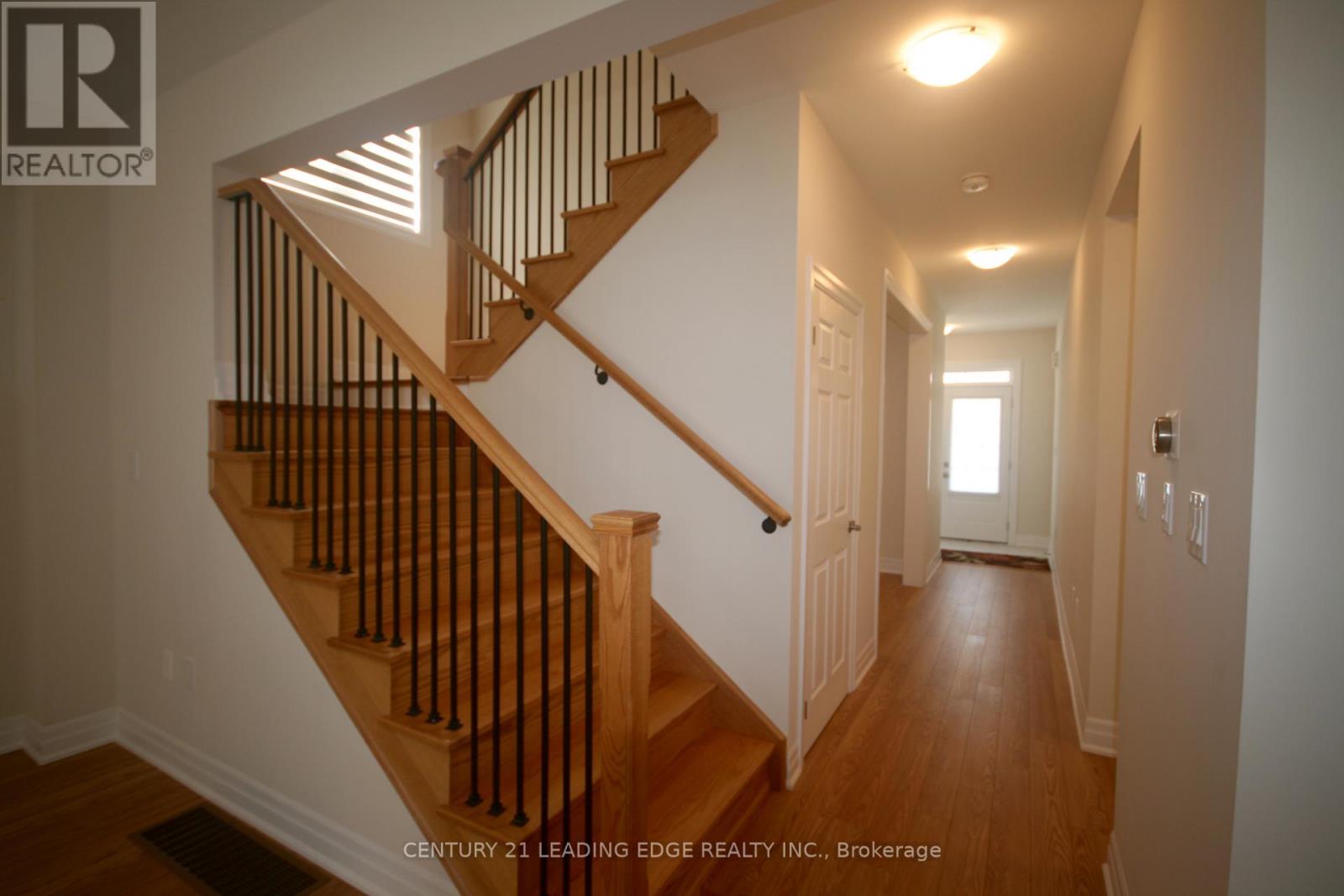 39 Ed Ewert Avenue, Clarington, Ontario  L1B 1G9 - Photo 6 - E13458534
