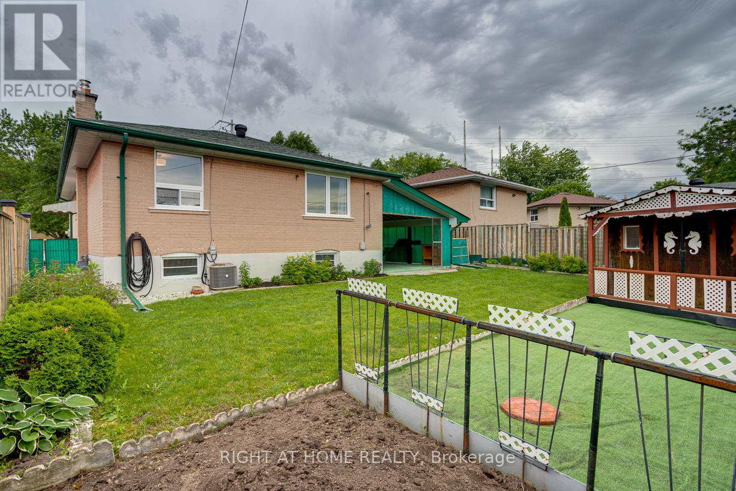 75 Milford Haven Drive, Toronto, Ontario  M1G 3C9 - Photo 24 - E13458536
