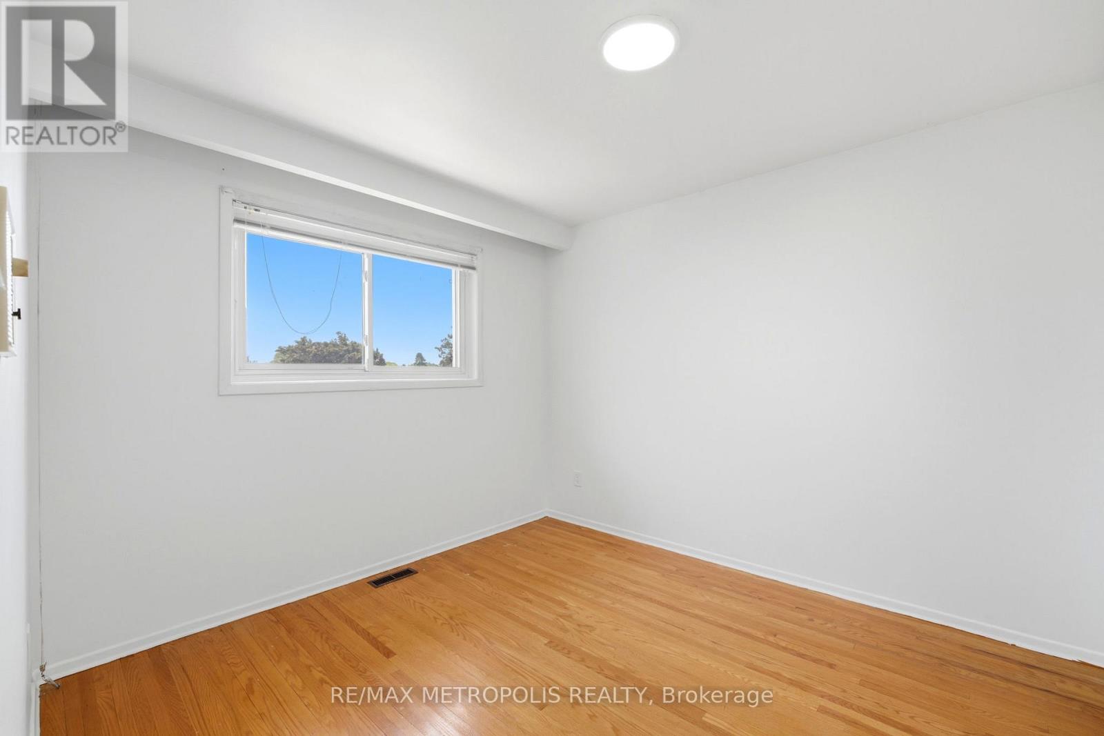 31 Langevin Crescent, Toronto, Ontario  M1C 2B8 - Photo 21 - E13458672