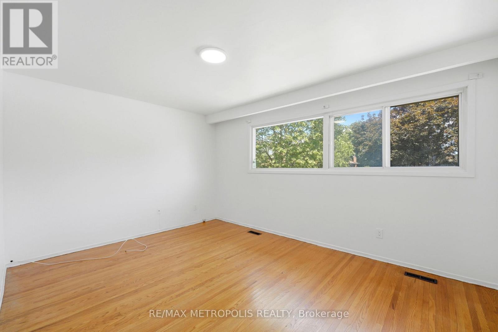 31 Langevin Crescent, Toronto, Ontario  M1C 2B8 - Photo 25 - E13458672
