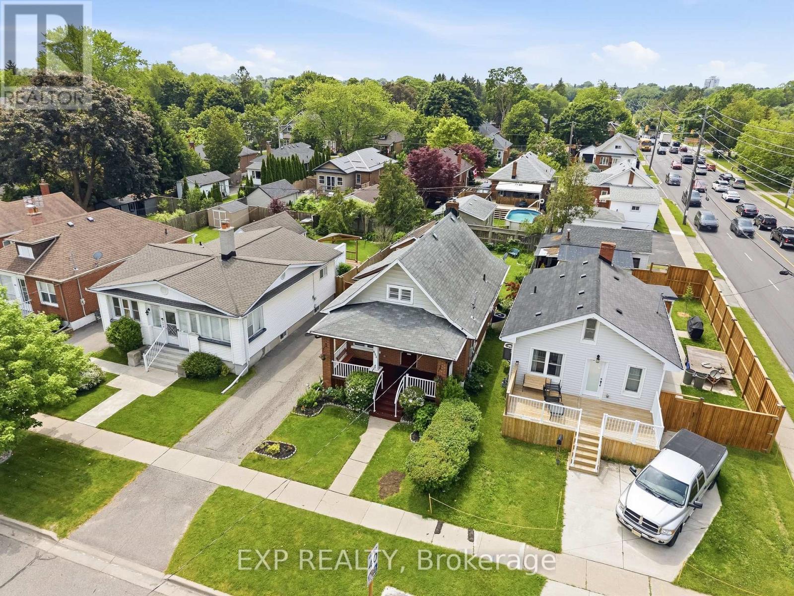652 Hortop Street, Oshawa, Ontario  L1G 4N5 - Photo 3 - E13458688
