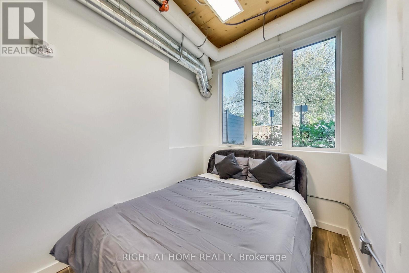101 - 1602 Queen Street E, Toronto, Ontario  M4L 1G2 - Photo 13 - E13458716