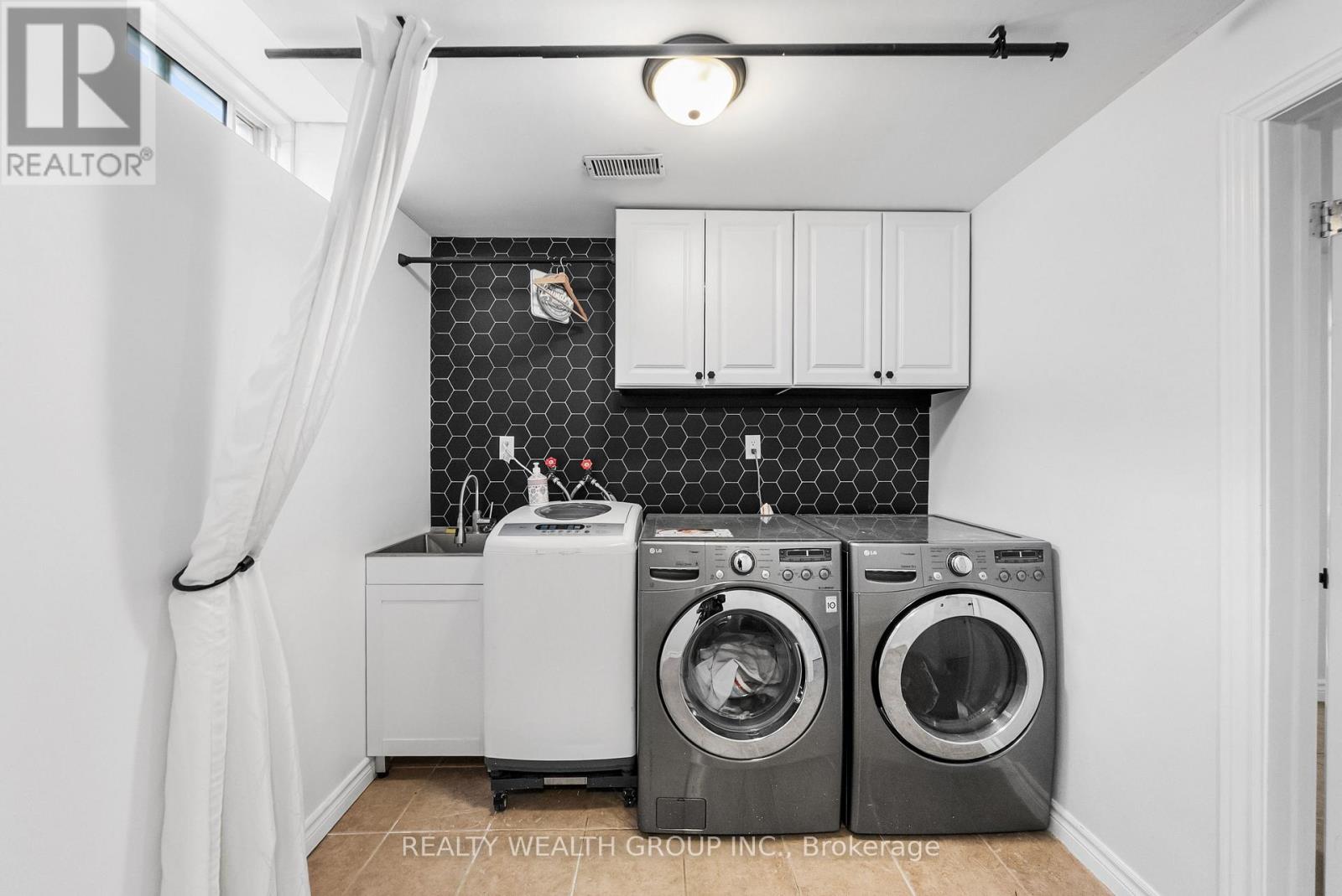 34 Castle Park Boulevard, Vaughan, Ontario  L4H 1M4 - Photo 21 - N13458740