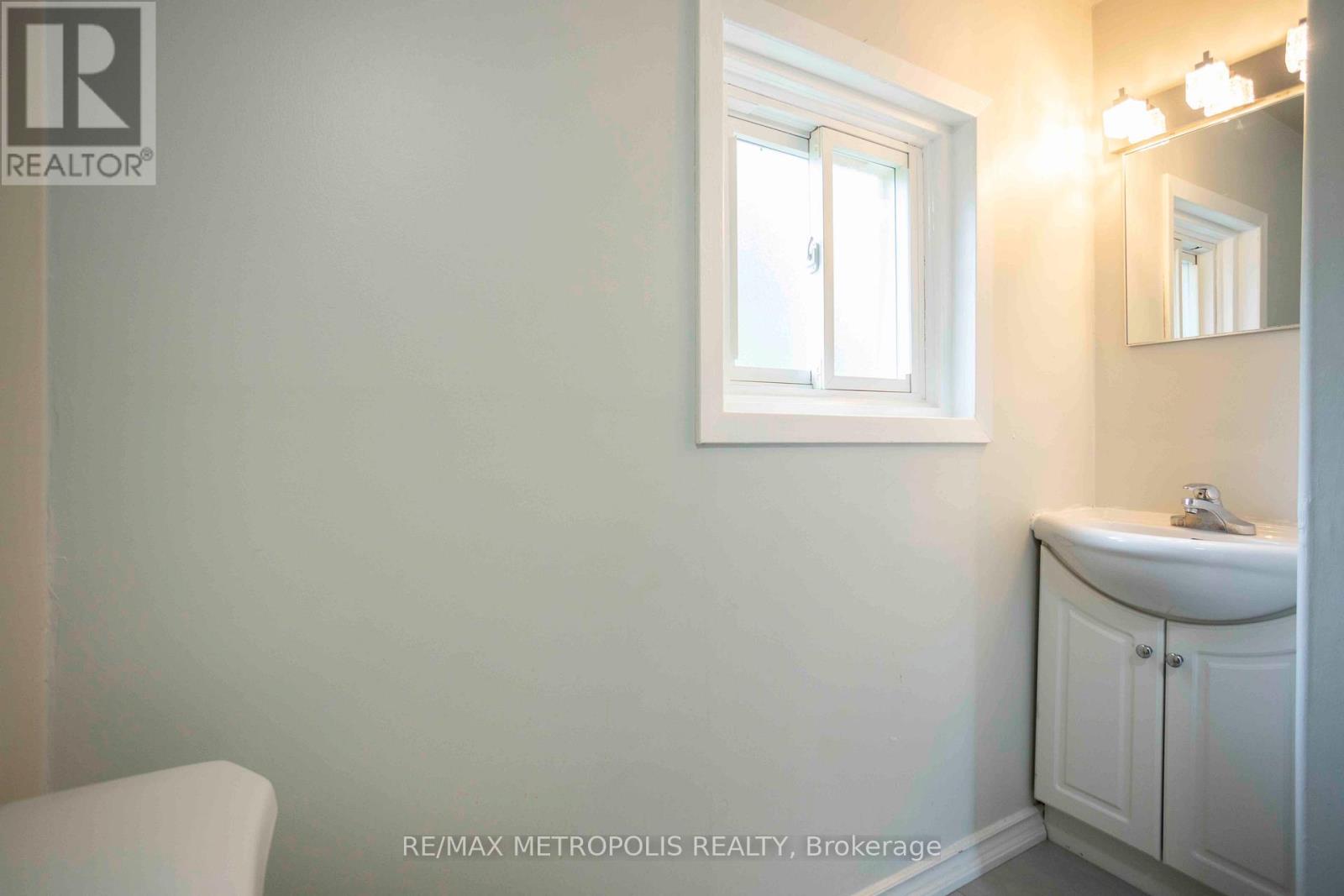 56 Georgian Manor Drive, Collingwood, Ontario L9Y 3Z1 - Photo 14 - S13458728