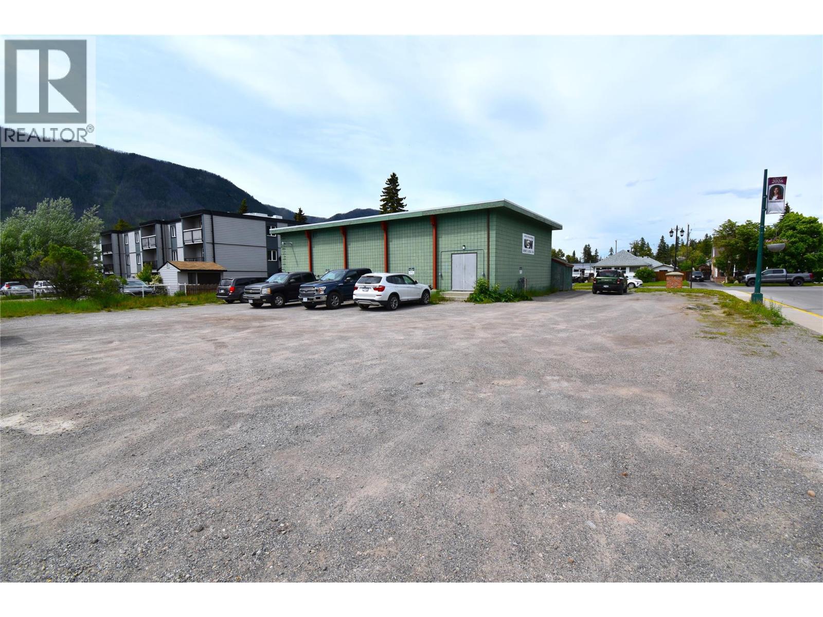 142 Spruce Avenue, Sparwood, British Columbia  V0B 2G1 - Photo 2 - 10391733
