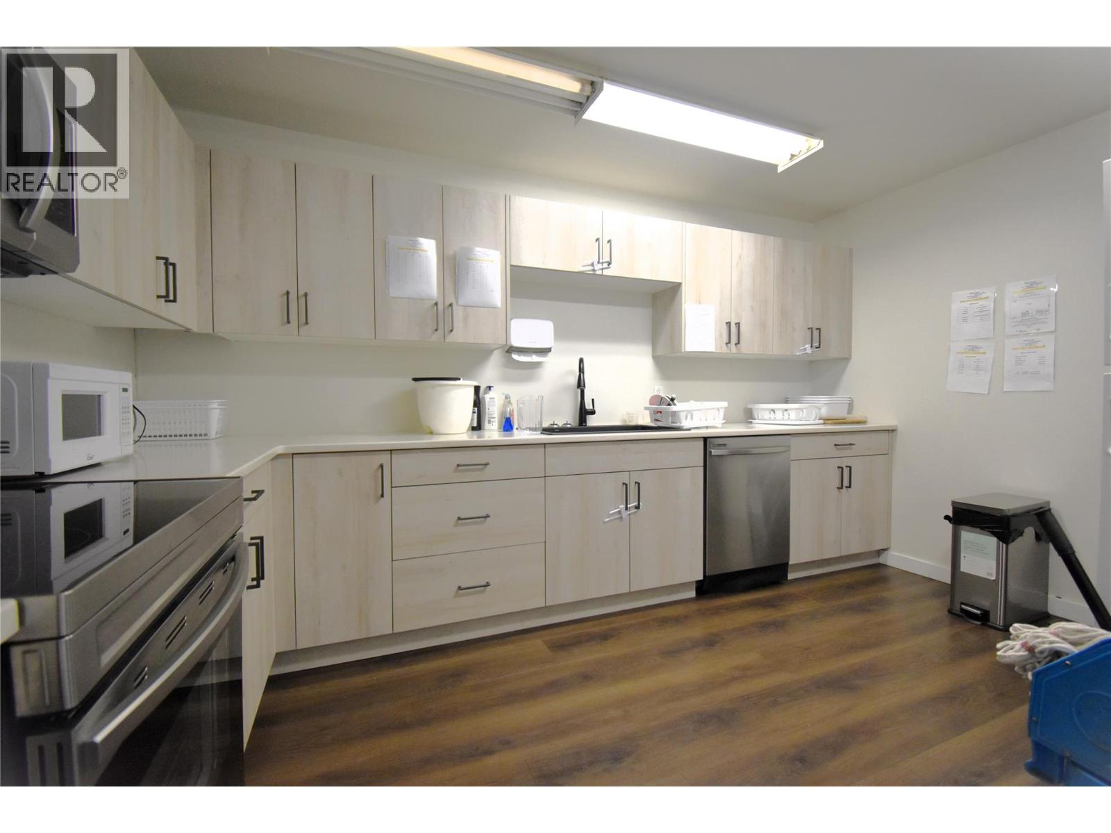 142 Spruce Avenue, Sparwood, British Columbia  V0B 2G1 - Photo 6 - 10391733