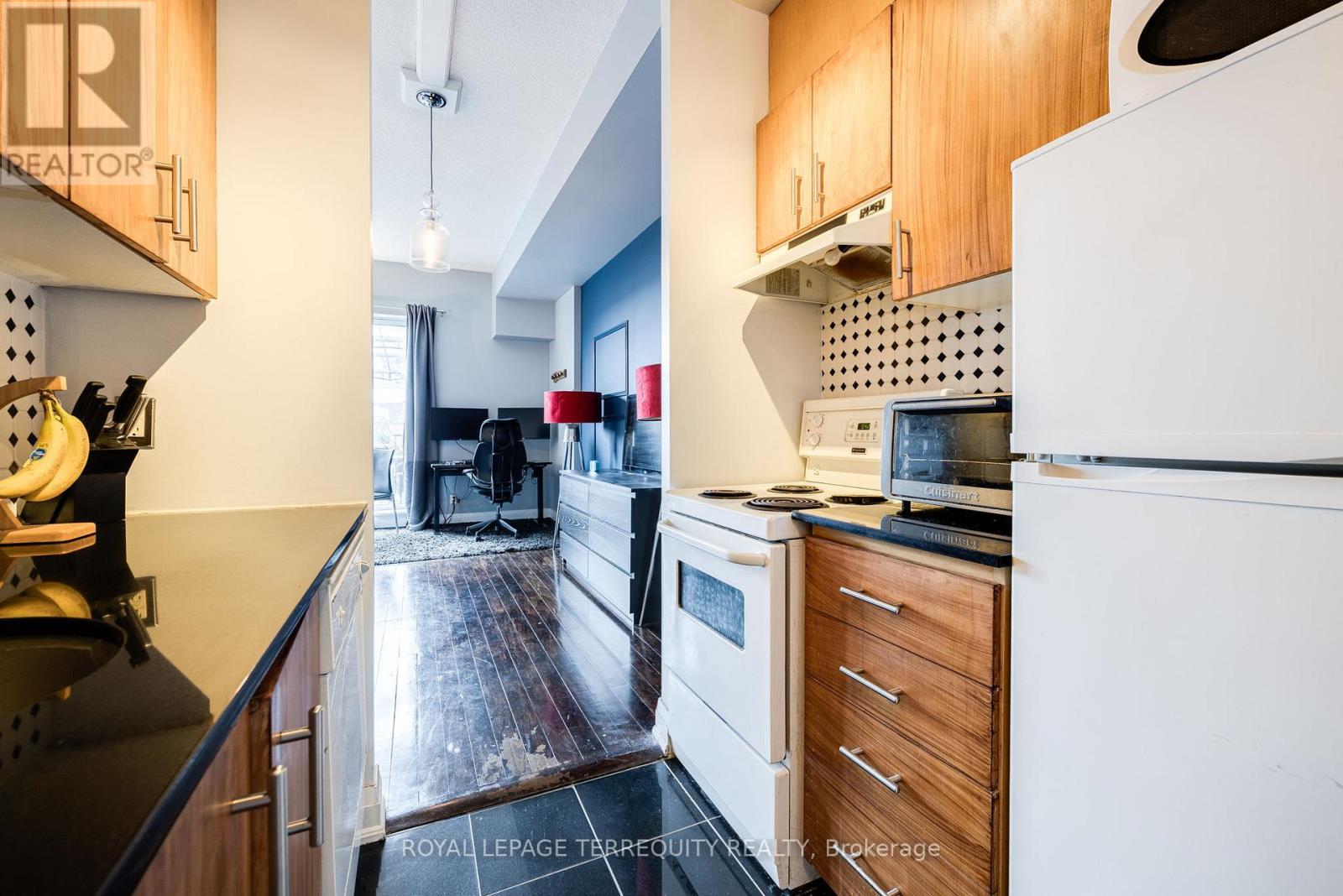 225 - 2737 Keele Street, Toronto, Ontario  M3M 2E9 - Photo 4 - W13458574