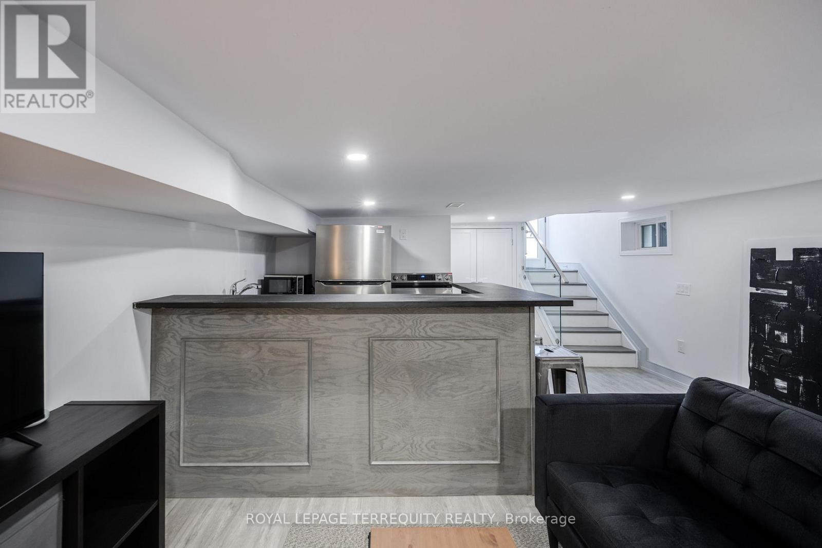Bsmt - 668 Indian Road, Toronto, Ontario  M6P 2C9 - Photo 13 - W13458614