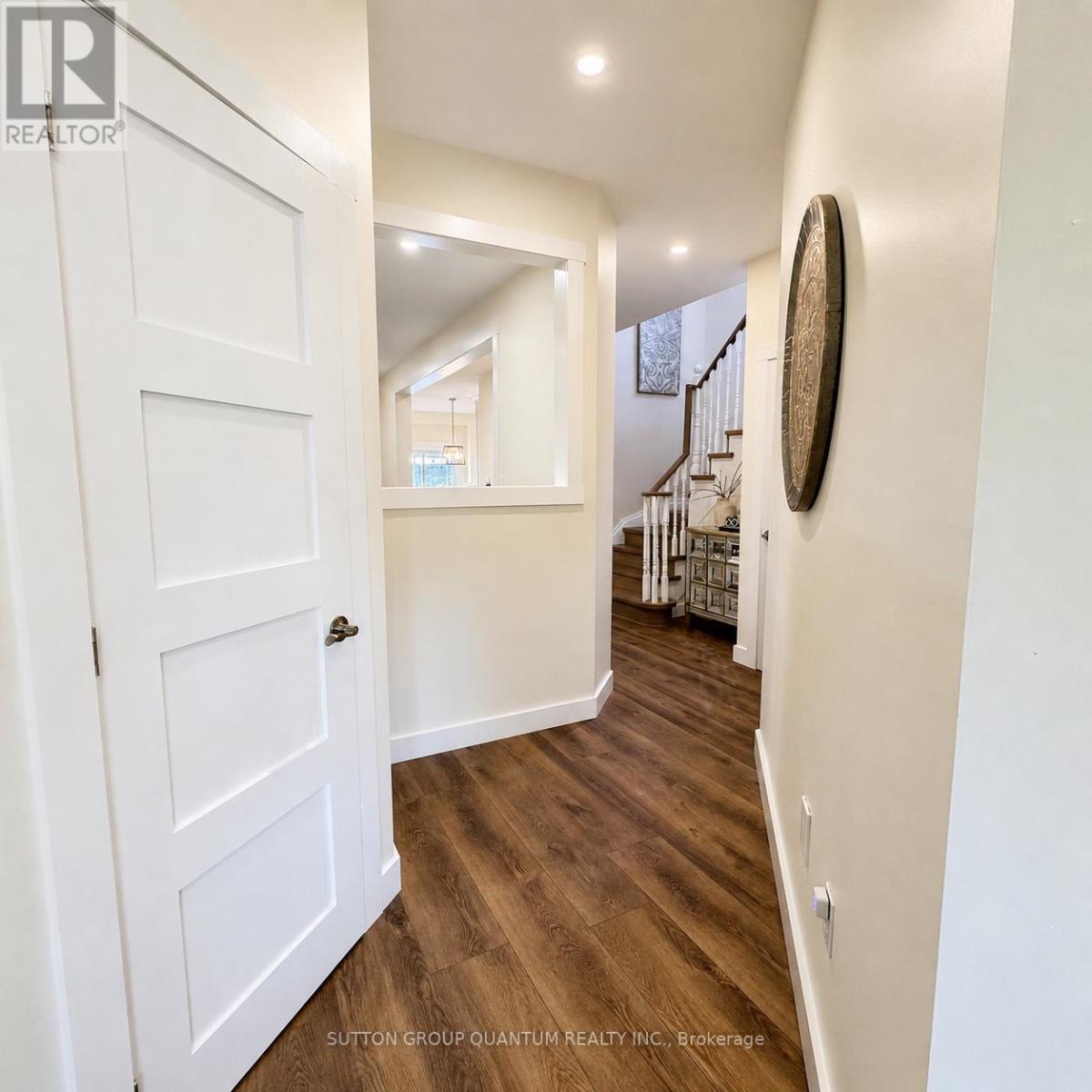 48 Meadowlark Drive, Halton Hills, Ontario  L7G 6N5 - Photo 4 - W13458628
