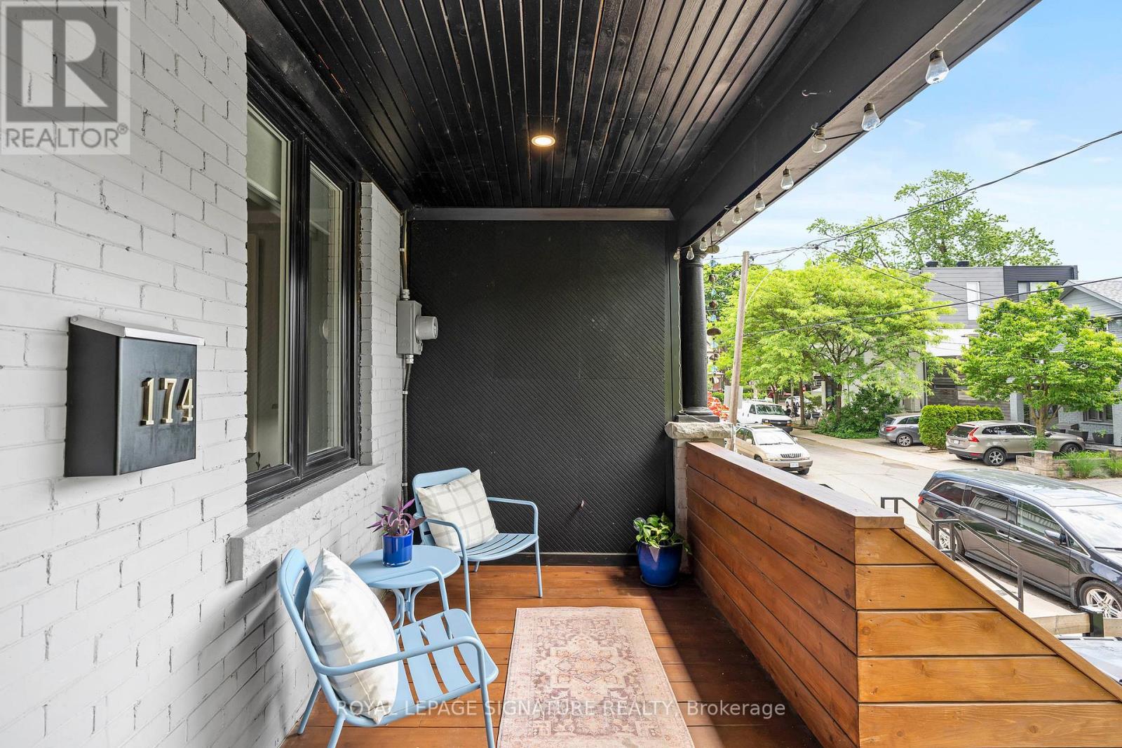 174 Yarmouth Road, Toronto, Ontario  M6G 1X4 - Photo 3 - W13458676