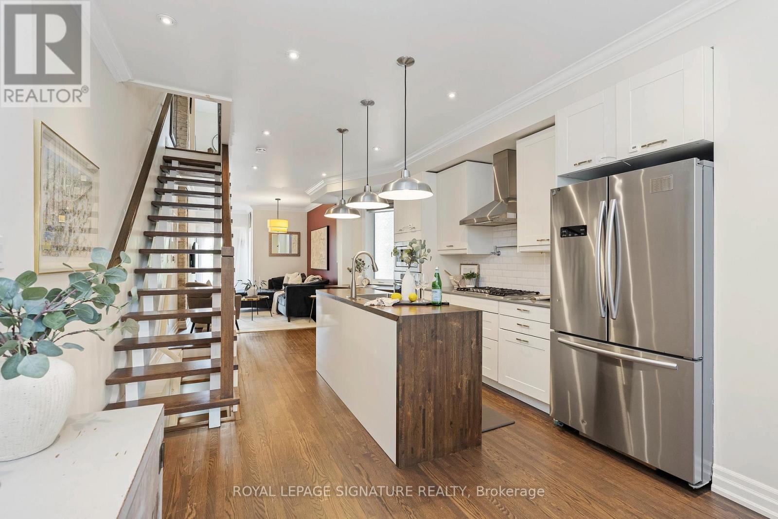 174 Yarmouth Road, Toronto, Ontario  M6G 1X4 - Photo 9 - W13458676