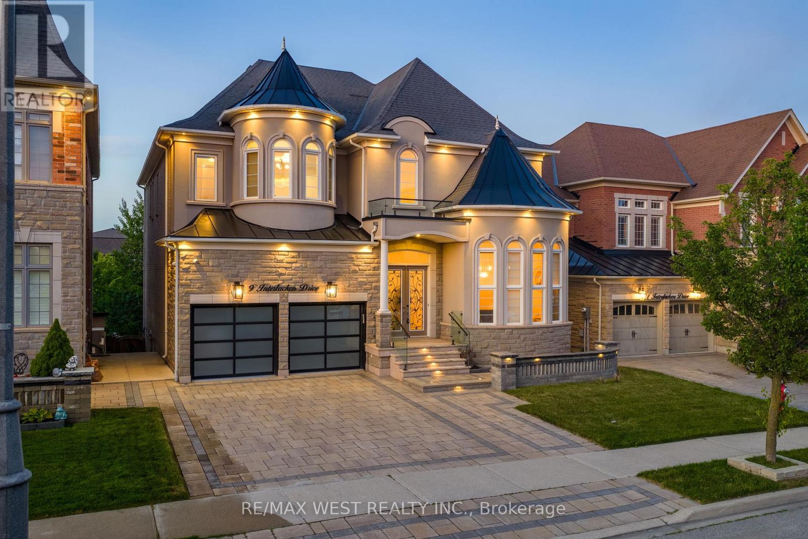9 INTERLACKEN DRIVE, Brampton, Ontario
