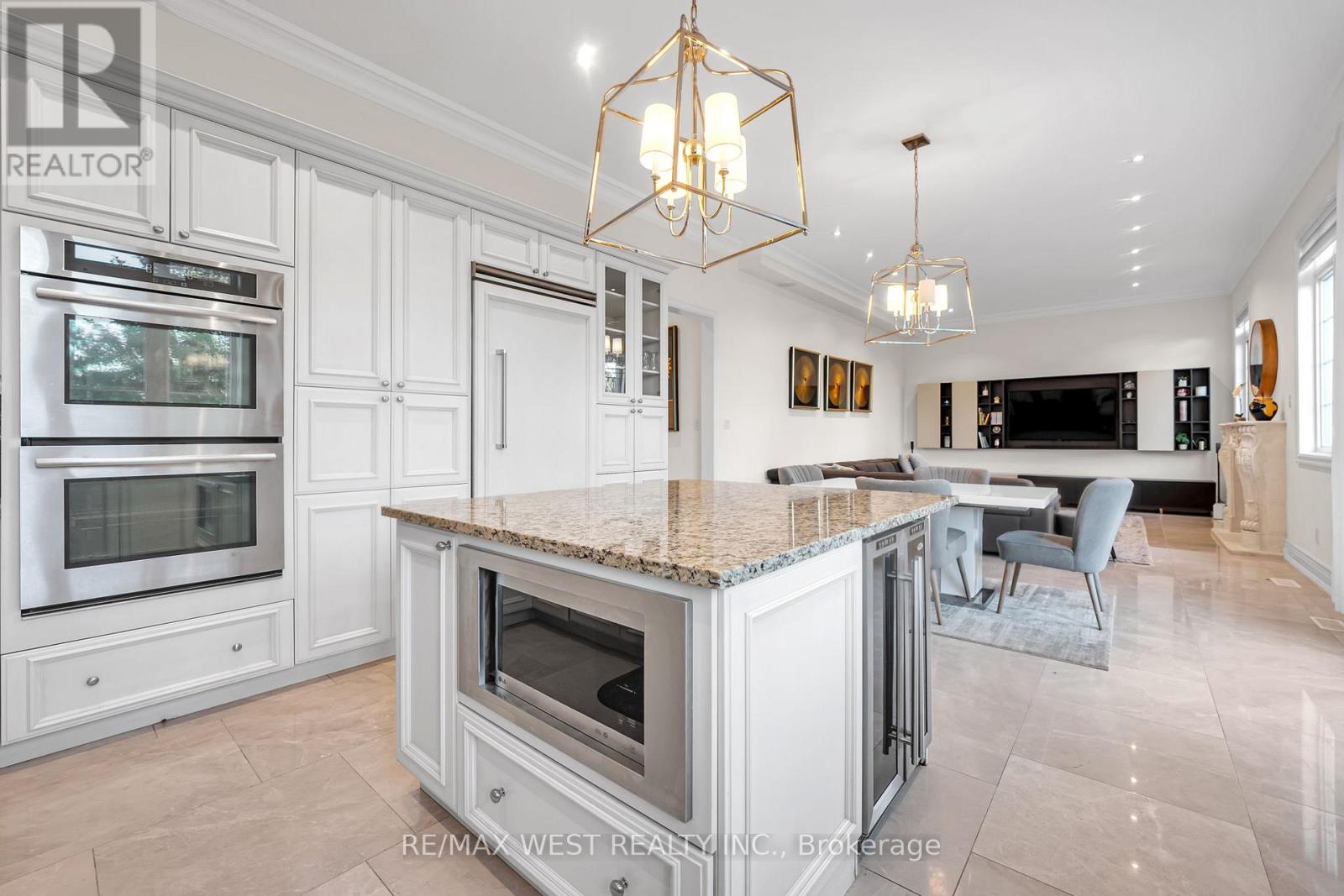 9 Interlacken Drive, Brampton, Ontario  L6X 0Y1 - Photo 11 - W13458704
