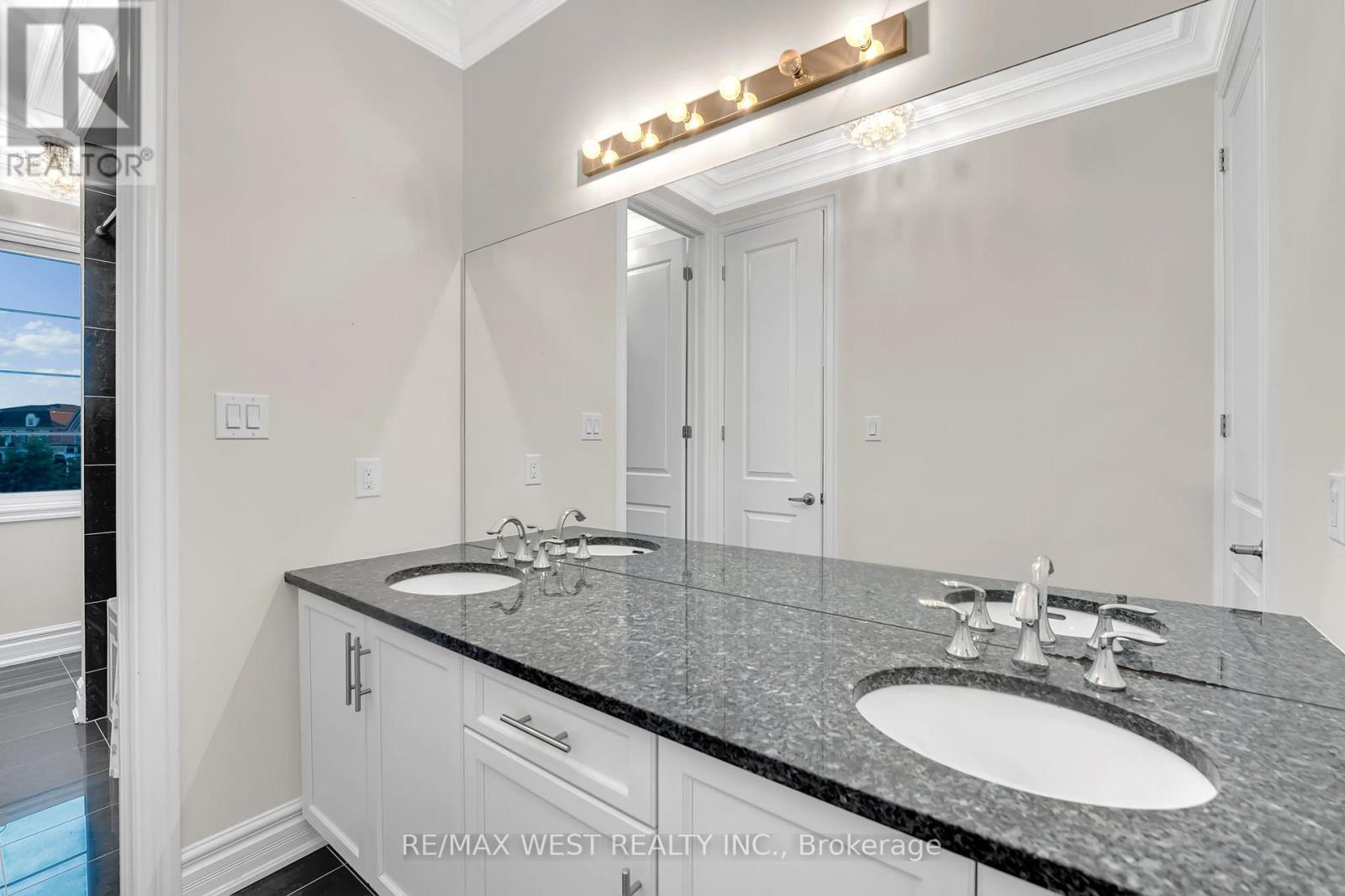 9 Interlacken Drive, Brampton, Ontario  L6X 0Y1 - Photo 28 - W13458704