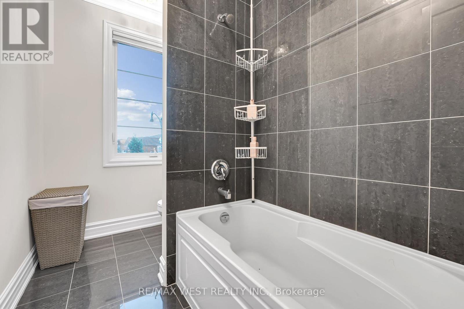 9 Interlacken Drive, Brampton, Ontario  L6X 0Y1 - Photo 29 - W13458704