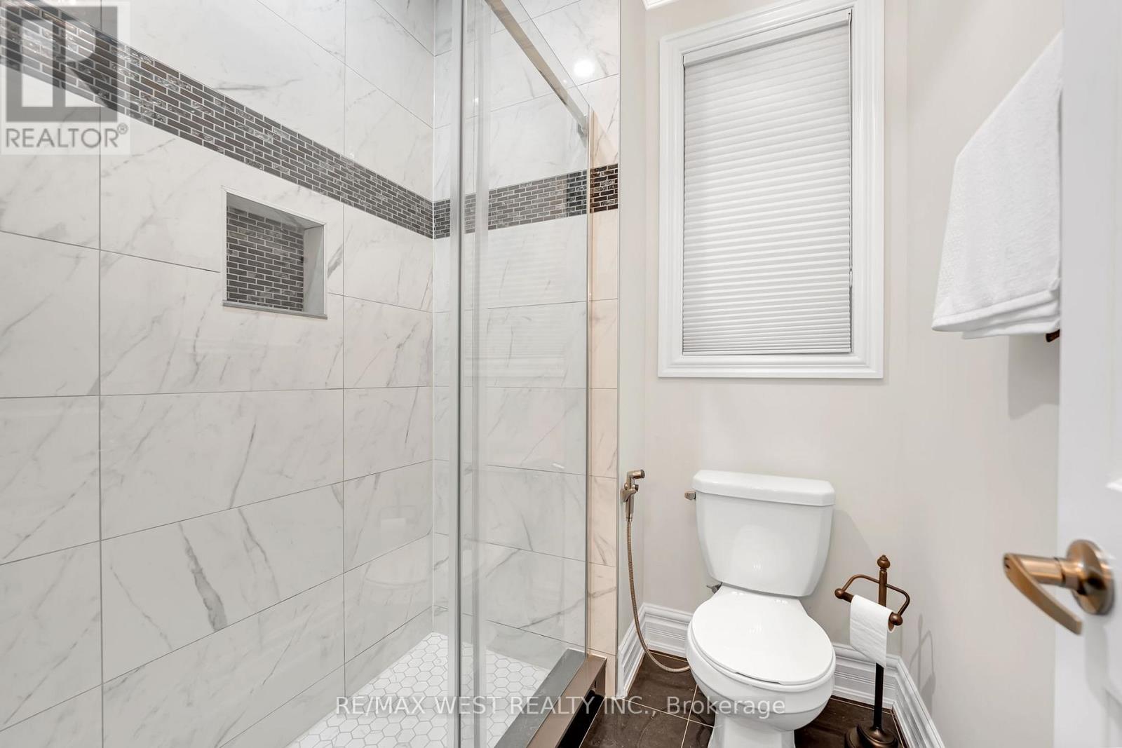 9 Interlacken Drive, Brampton, Ontario  L6X 0Y1 - Photo 32 - W13458704