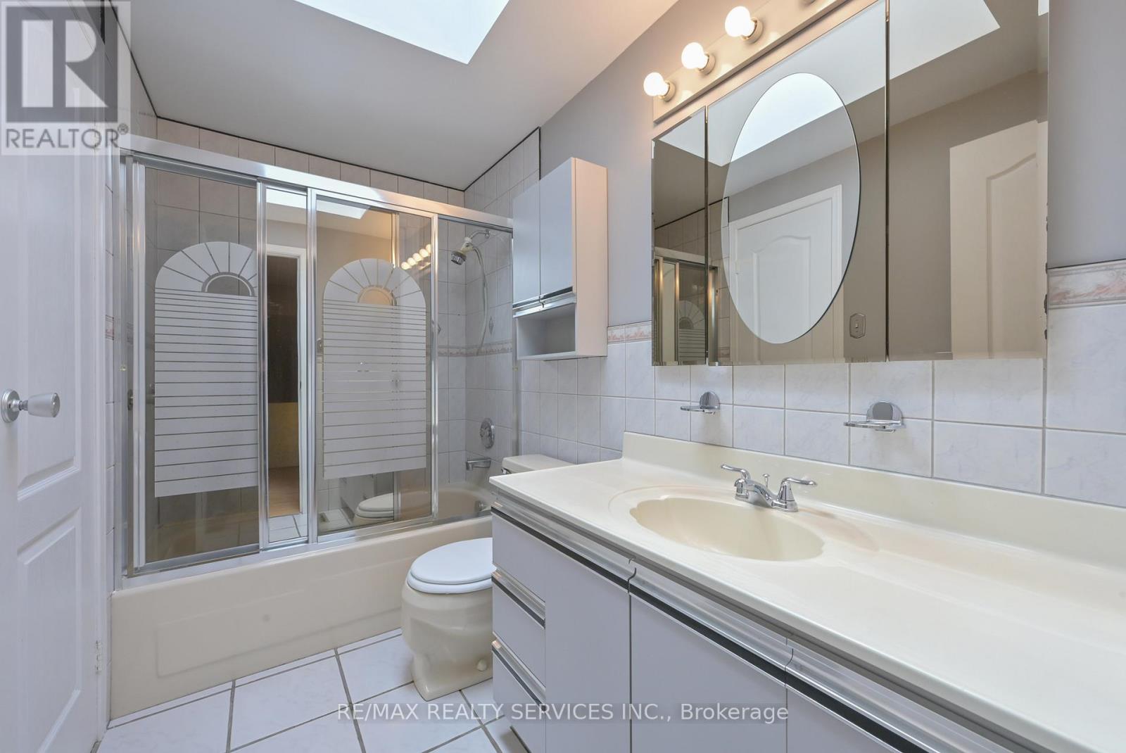 47 Grassington Crescent, Brampton, Ontario  L6S 1Z5 - Photo 15 - W13458706
